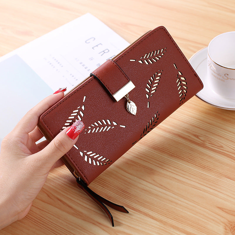 🌿 Léafora Elegance Hollow Wallet