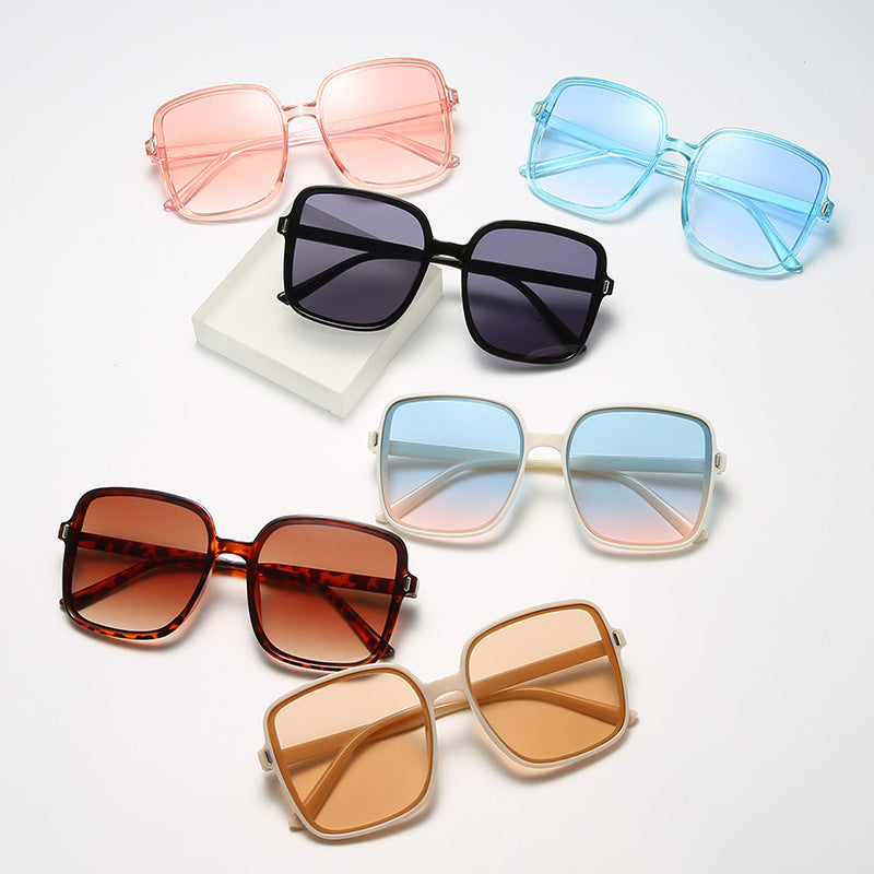🔥🕶️ GlamShade™ Gradient Vintage Sunglasses ✨