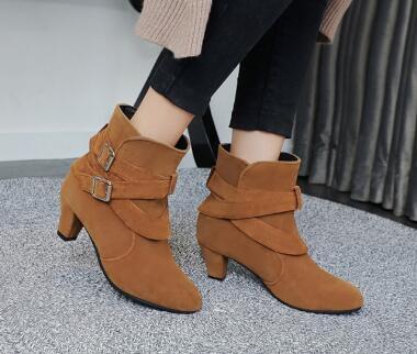 🌟👢 Urban Chic Winter Heel Boots 👢🌟