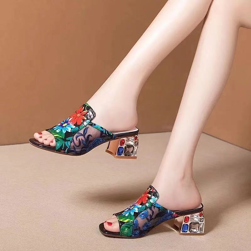 Ethnic Wind Rhinestone Mid-heel