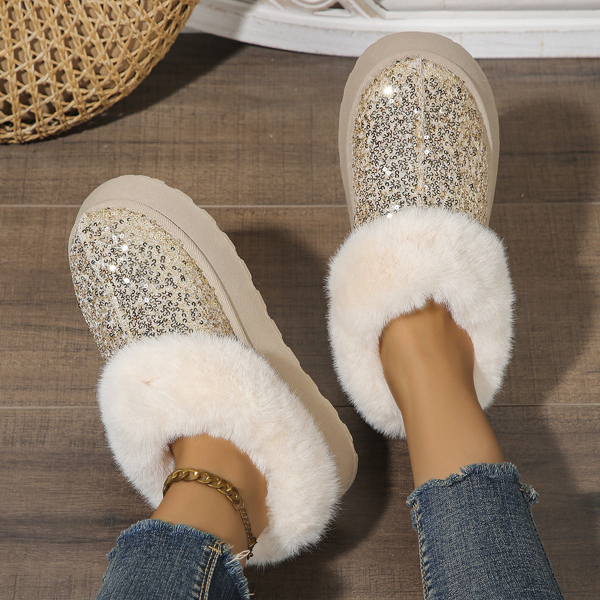 🔥🥿 “Sparkly ✨ Cozy ❄️ Slippers – Warmth 💖 with Style 💎!”