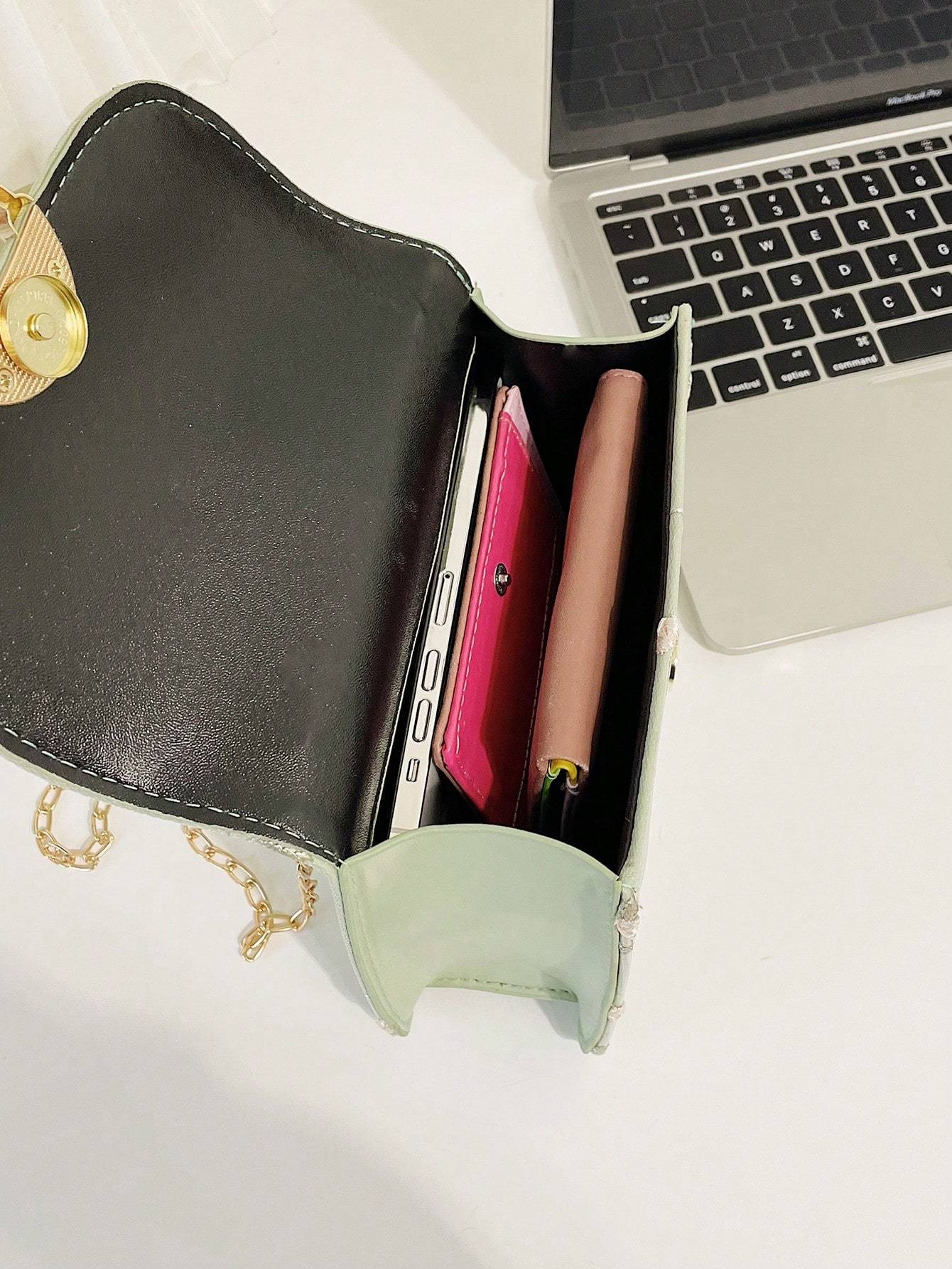 👜✨ PearlLuxe™ Mini Square Bag 💖