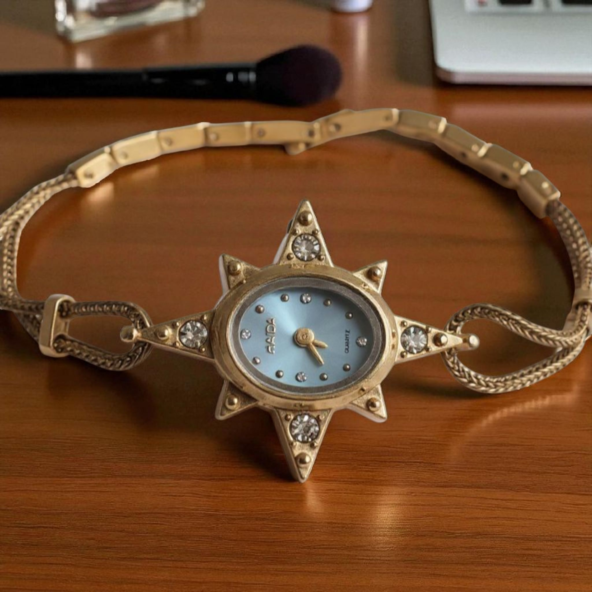 Octagonal Star Retro Art Watch