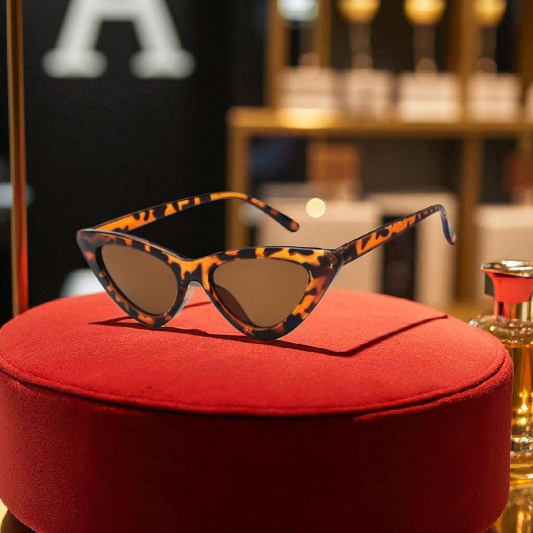 😎✨ Retro Cat Eye Sunglasses Women UV400 🕶️💖